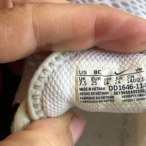 Nike Kids' White and Red Sneakers - Picture 12 of 16